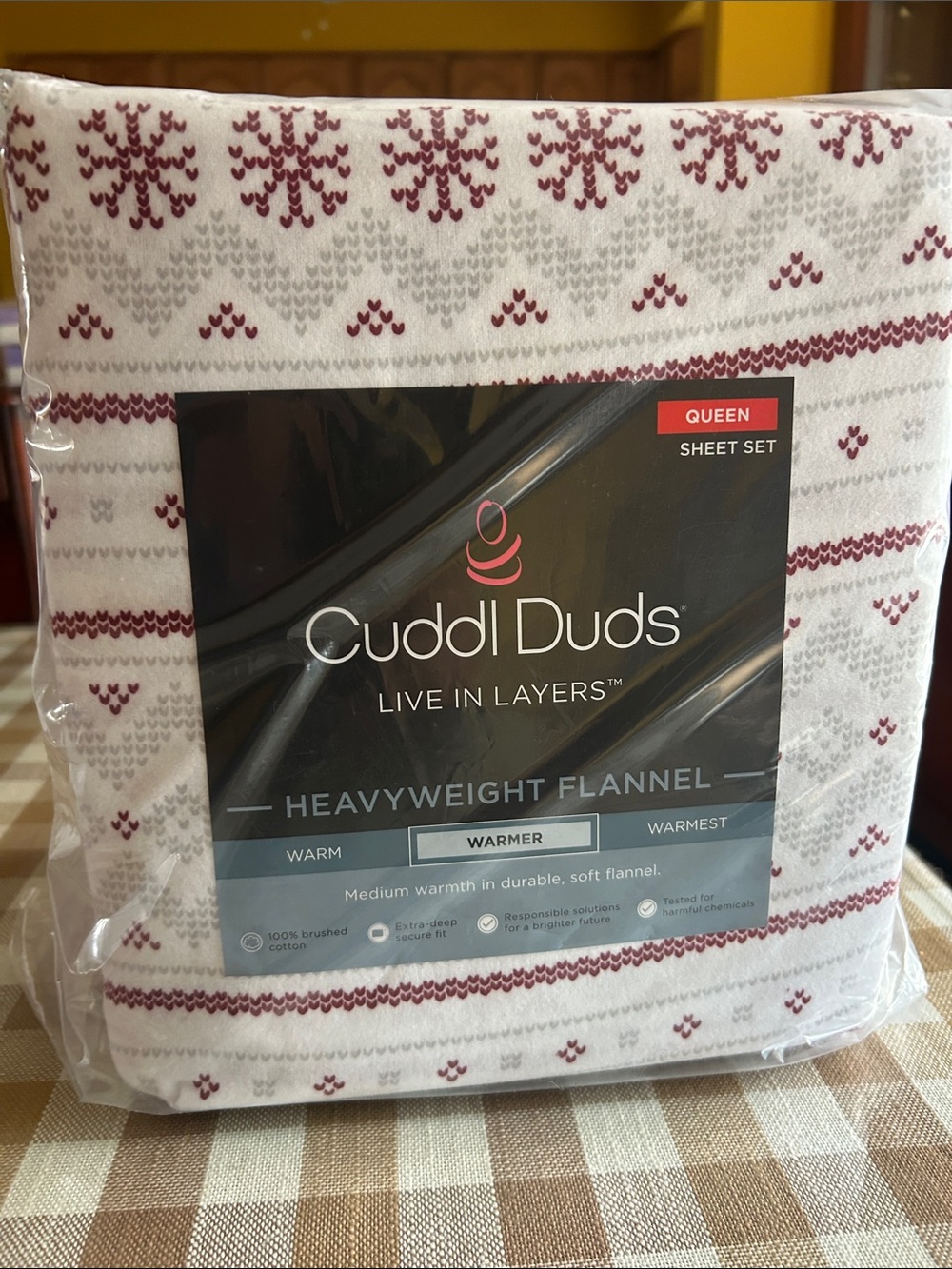 NWT Cuddl Duds White and Burgundy Fair Isle Heavyweight Flannel Queen Sheet Set